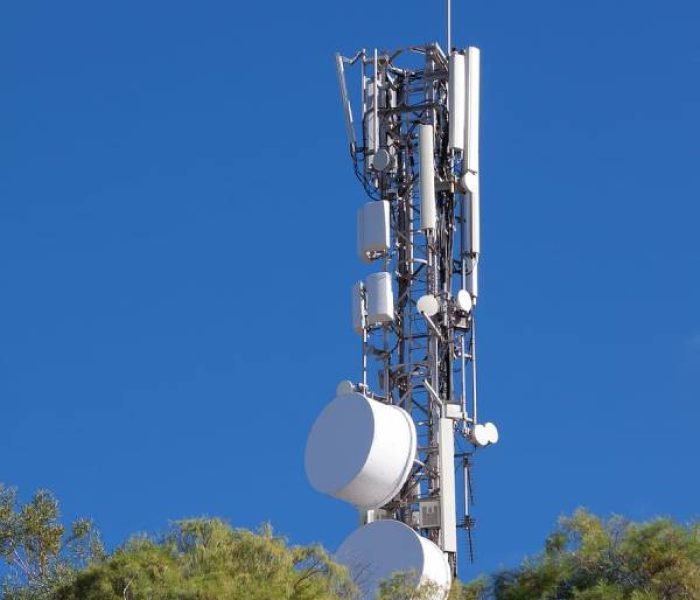 telecommunications-mast-radio-mast-communication-antenna (1)